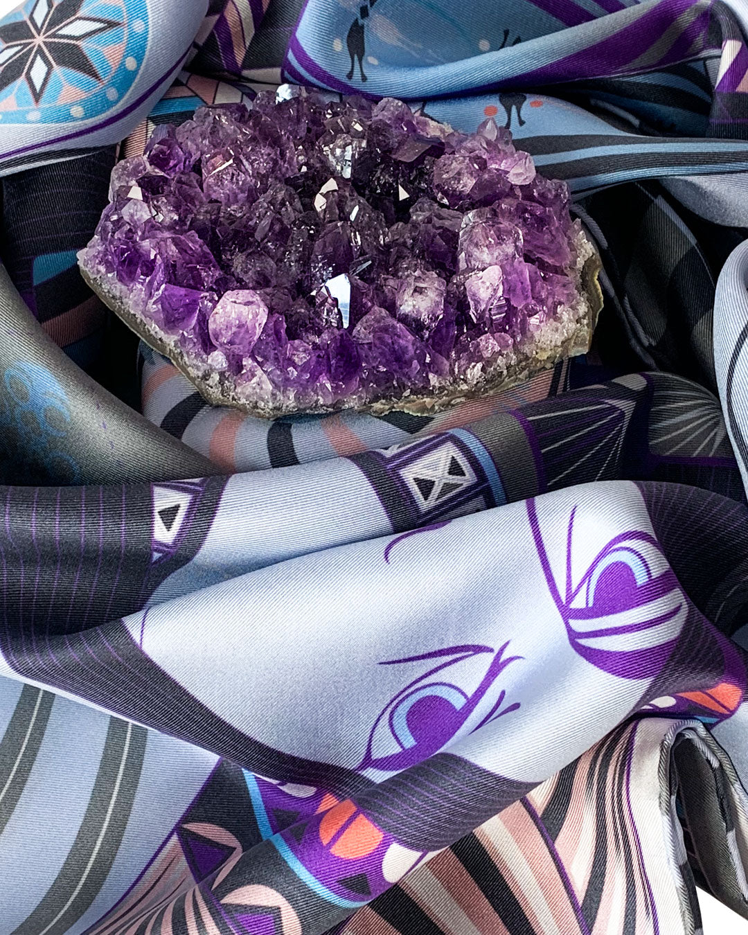 The Ultimate Guide to Silk Scarves: How to Choose, Style, and Care for Your Collection.